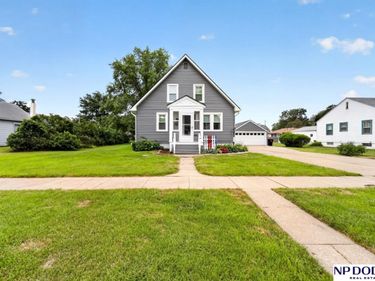 845 W 10th Street, Fremont, NE 68025