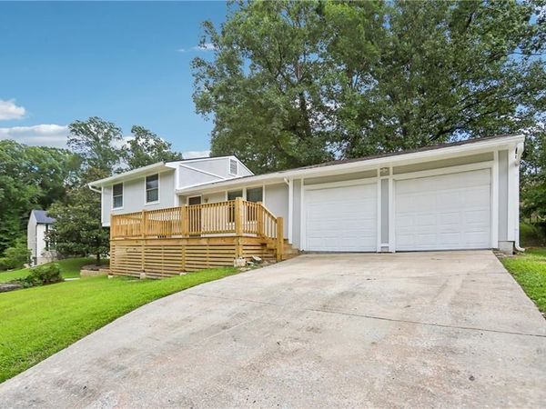 3020 Forestside Lane , Atlanta, GA 30349