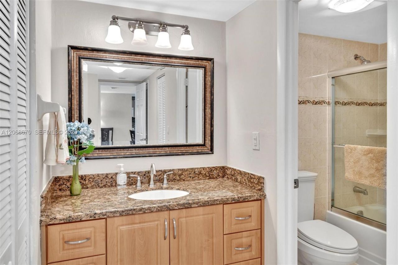 9273 Collins Ave , Unit 308, Surfside, FL 33154 Photo