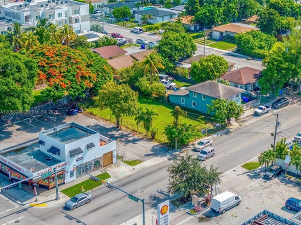 2177 NW 28th St , Miami, FL 33142