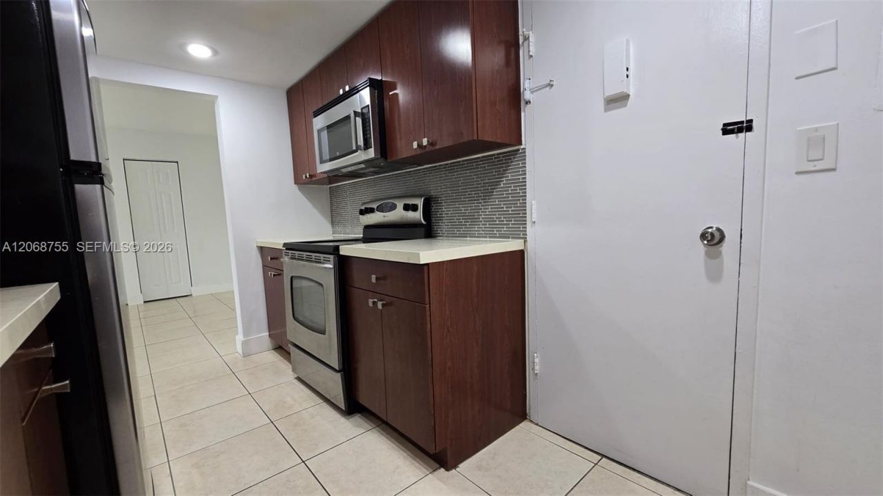 1865 79th St Cswy, Unit 2J, North Bay Village, FL 33141 Photo