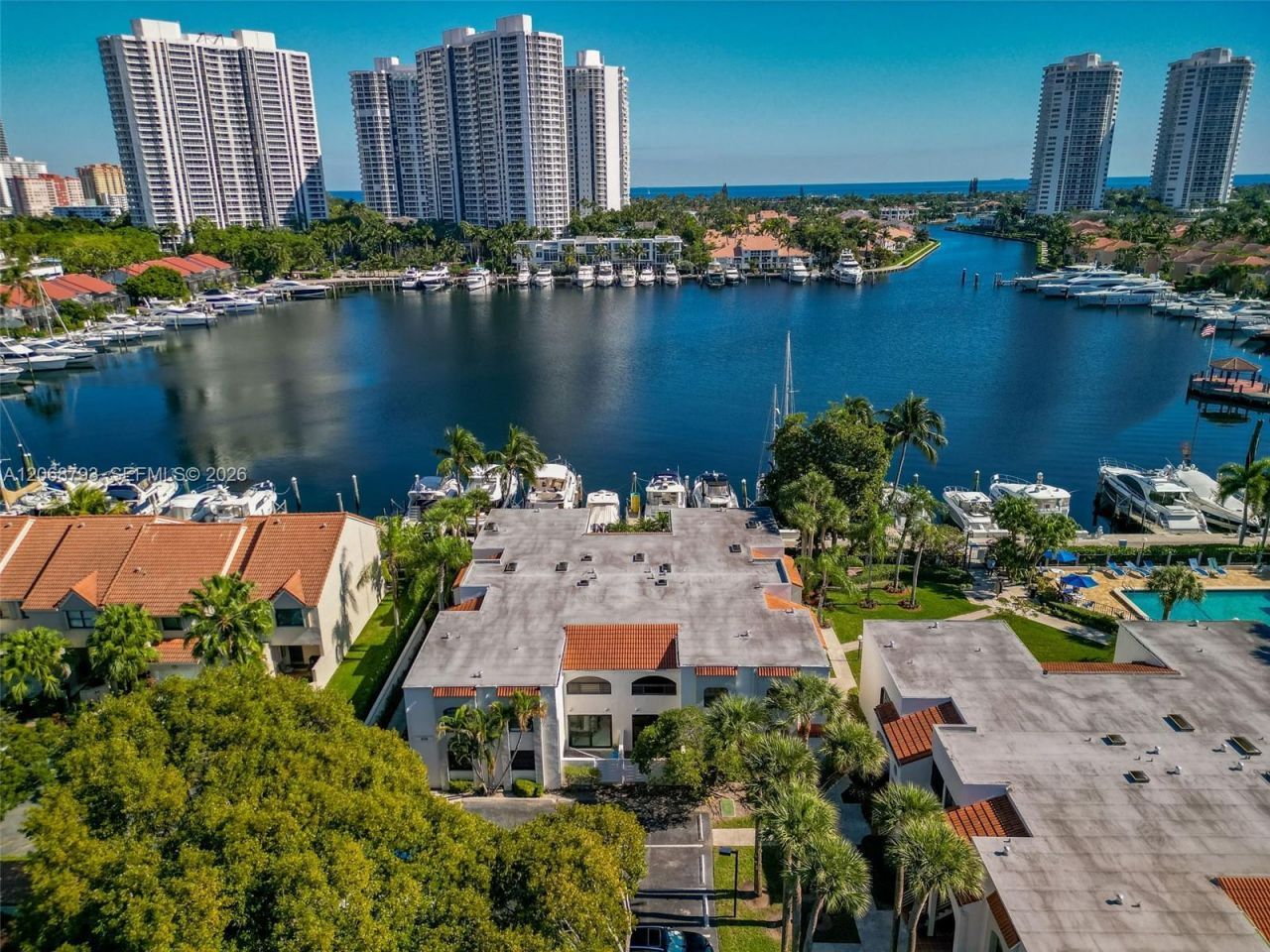 3549 Magellan Cir , Unit 418, Aventura, FL 33180 Photo