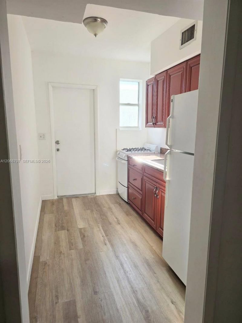 1255 Marseille , Unit 21, Miami Beach, FL 33141 Photo