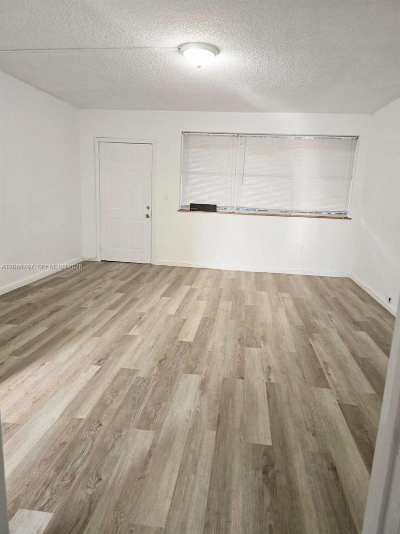1255 Marseille , Unit 21, Miami Beach, FL 33141 Photo
