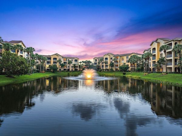 700 Uno Lago Drive, Unit 404, Juno Beach, FL 33408