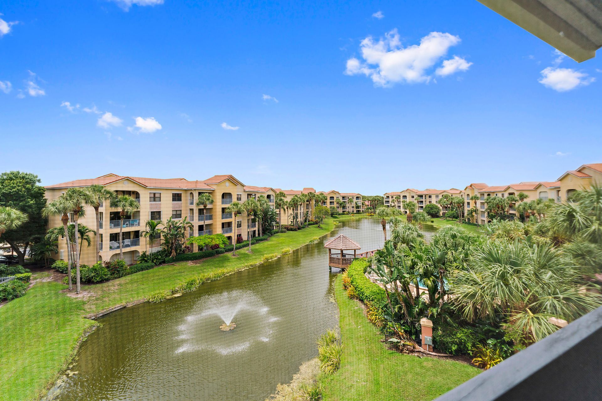 700 Uno Lago Drive, Unit 404, Juno Beach, FL 33408 Photo