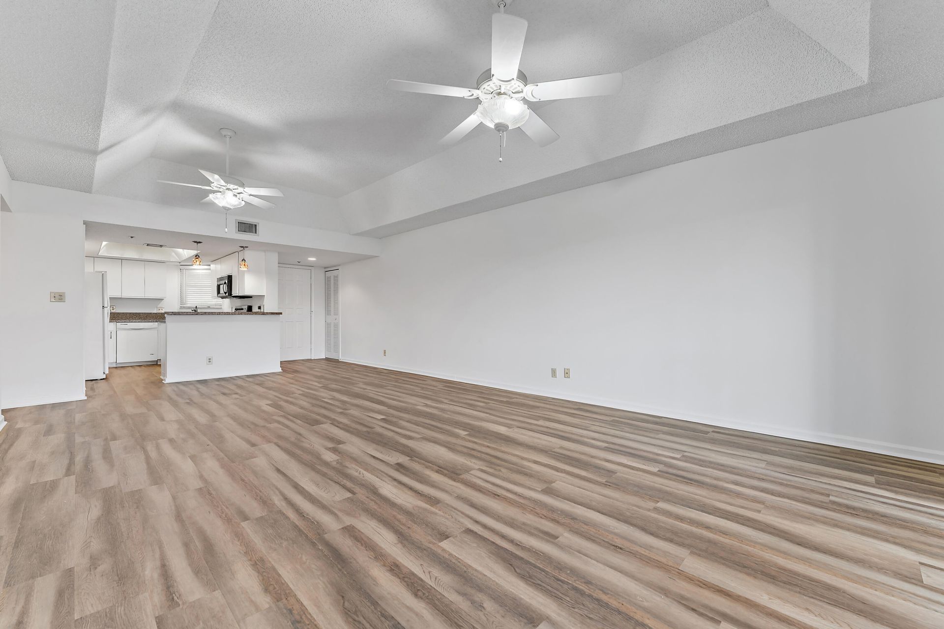 700 Uno Lago Drive, Unit 404, Juno Beach, FL 33408 Photo