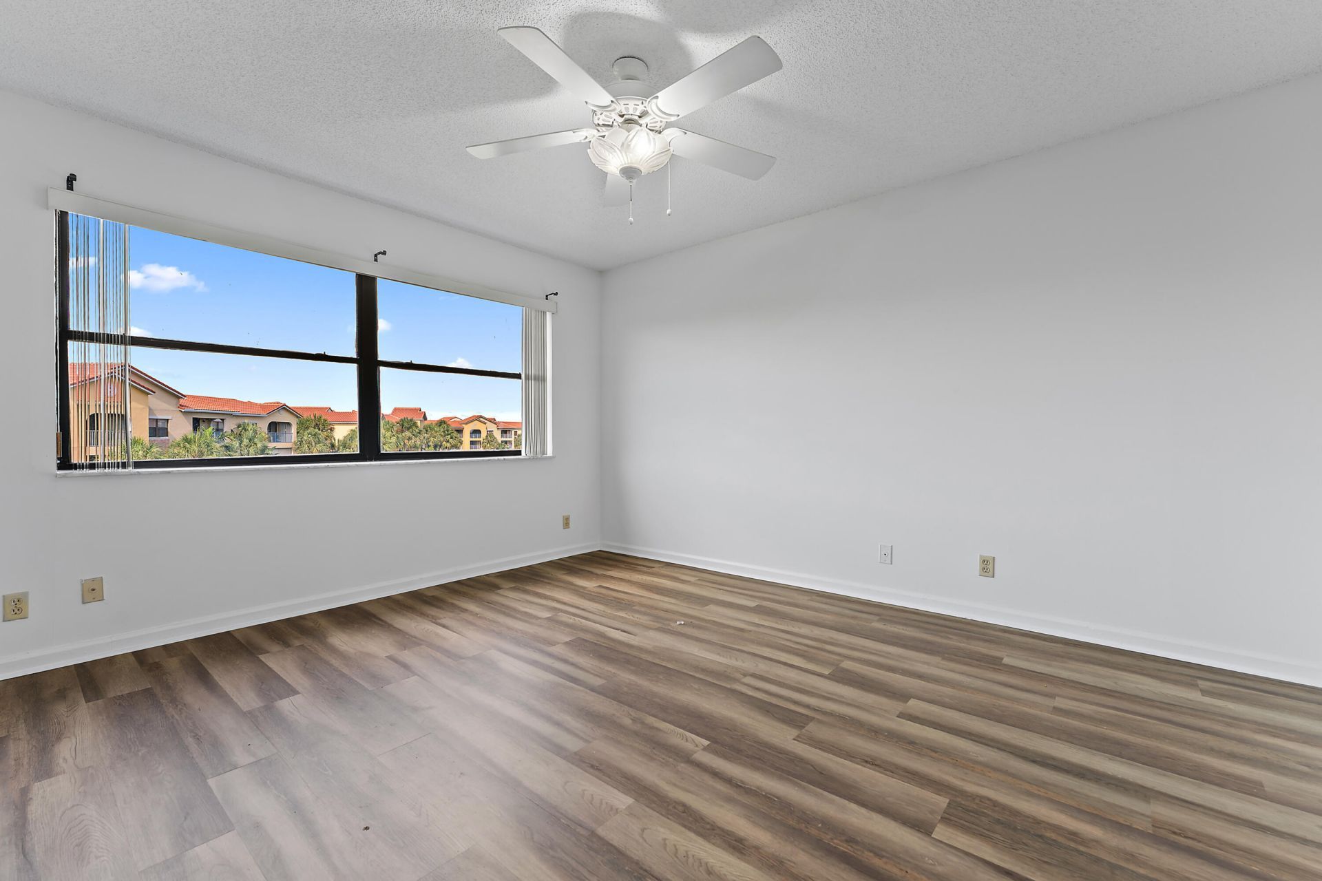 700 Uno Lago Drive, Unit 404, Juno Beach, FL 33408 Photo