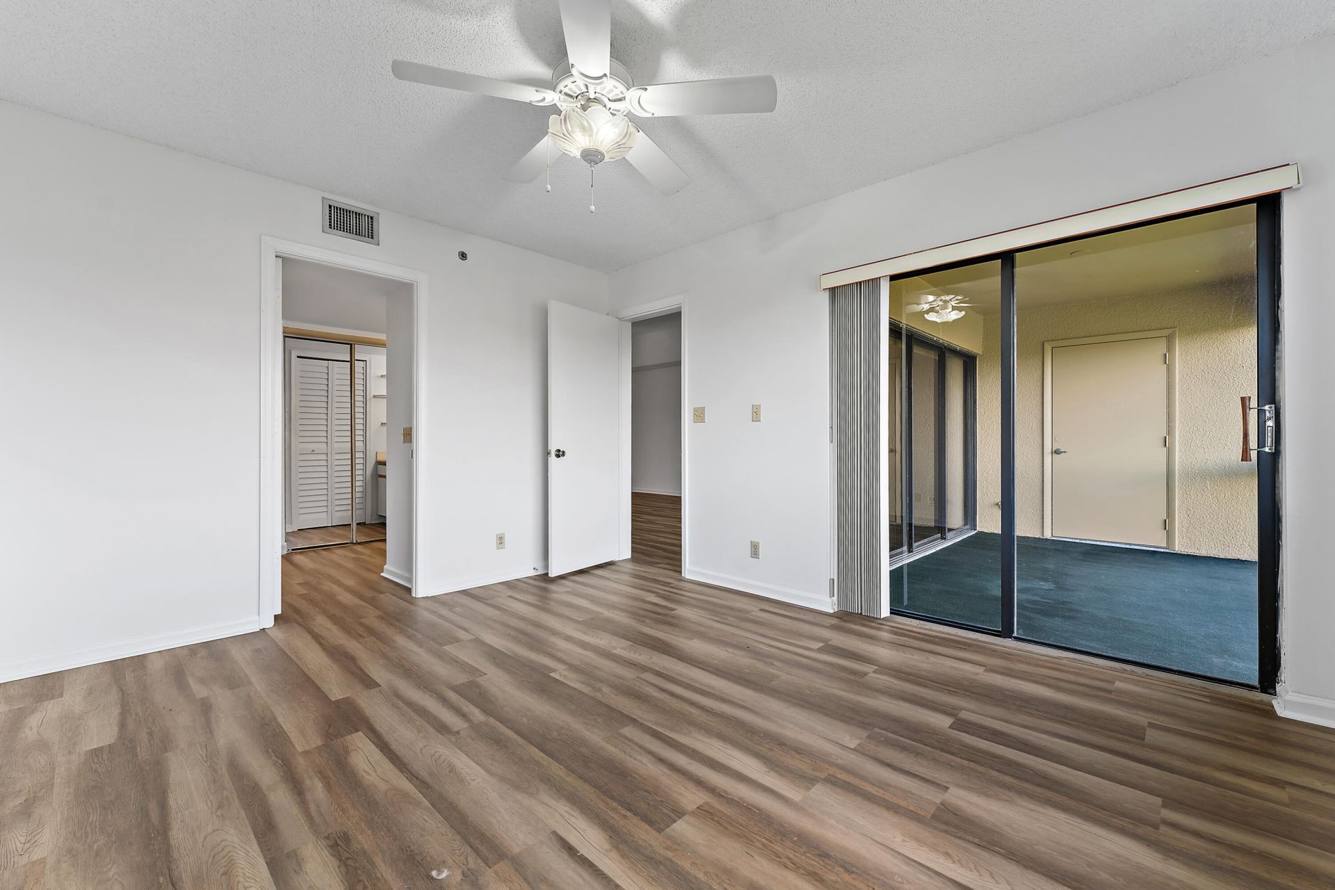 700 Uno Lago Drive, Unit 404, Juno Beach, FL 33408 Photo