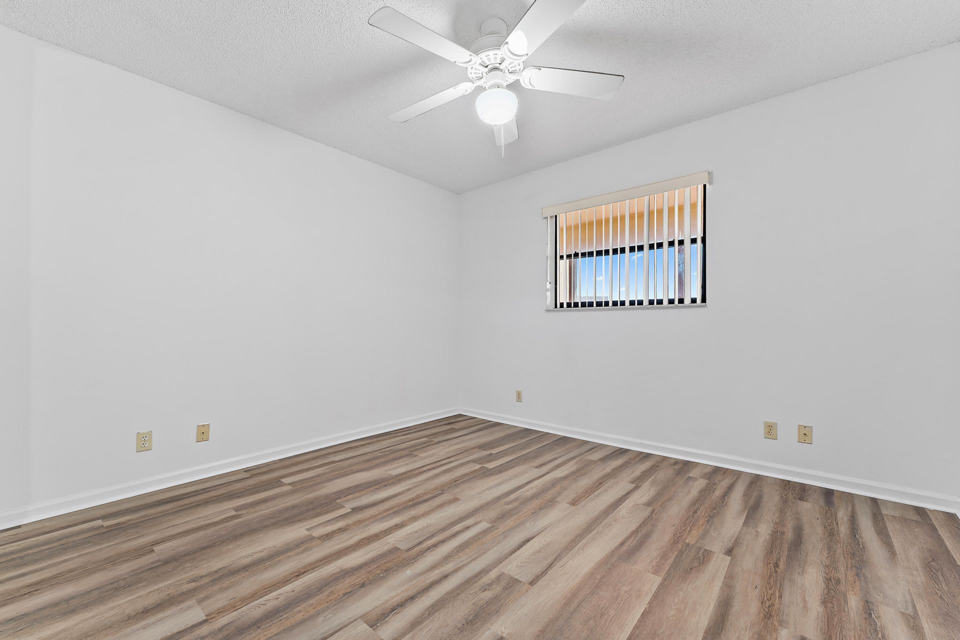 700 Uno Lago Drive, Unit 404, Juno Beach, FL 33408 Photo
