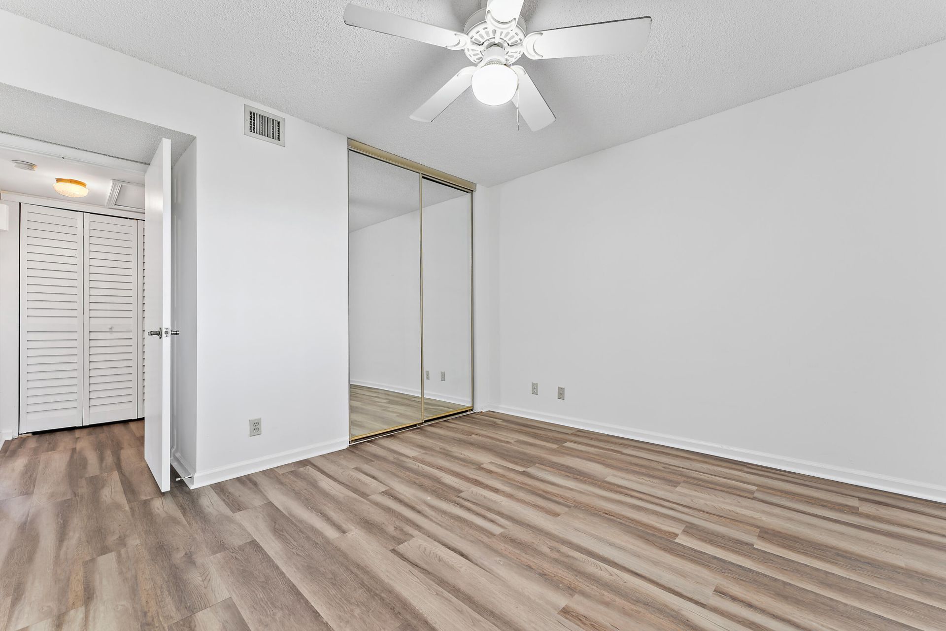 700 Uno Lago Drive, Unit 404, Juno Beach, FL 33408 Photo