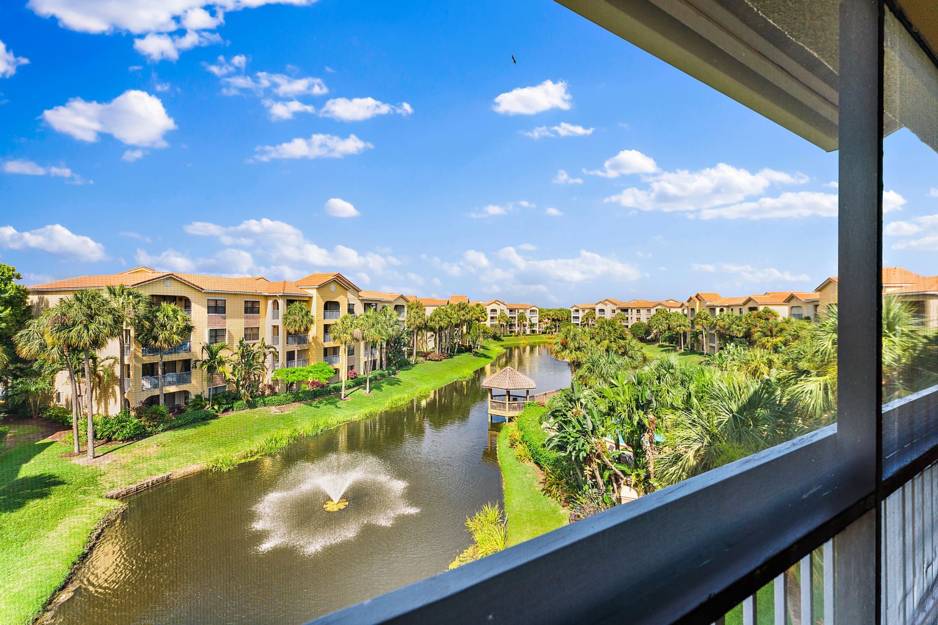 700 Uno Lago Drive, Unit 404, Juno Beach, FL 33408 Photo