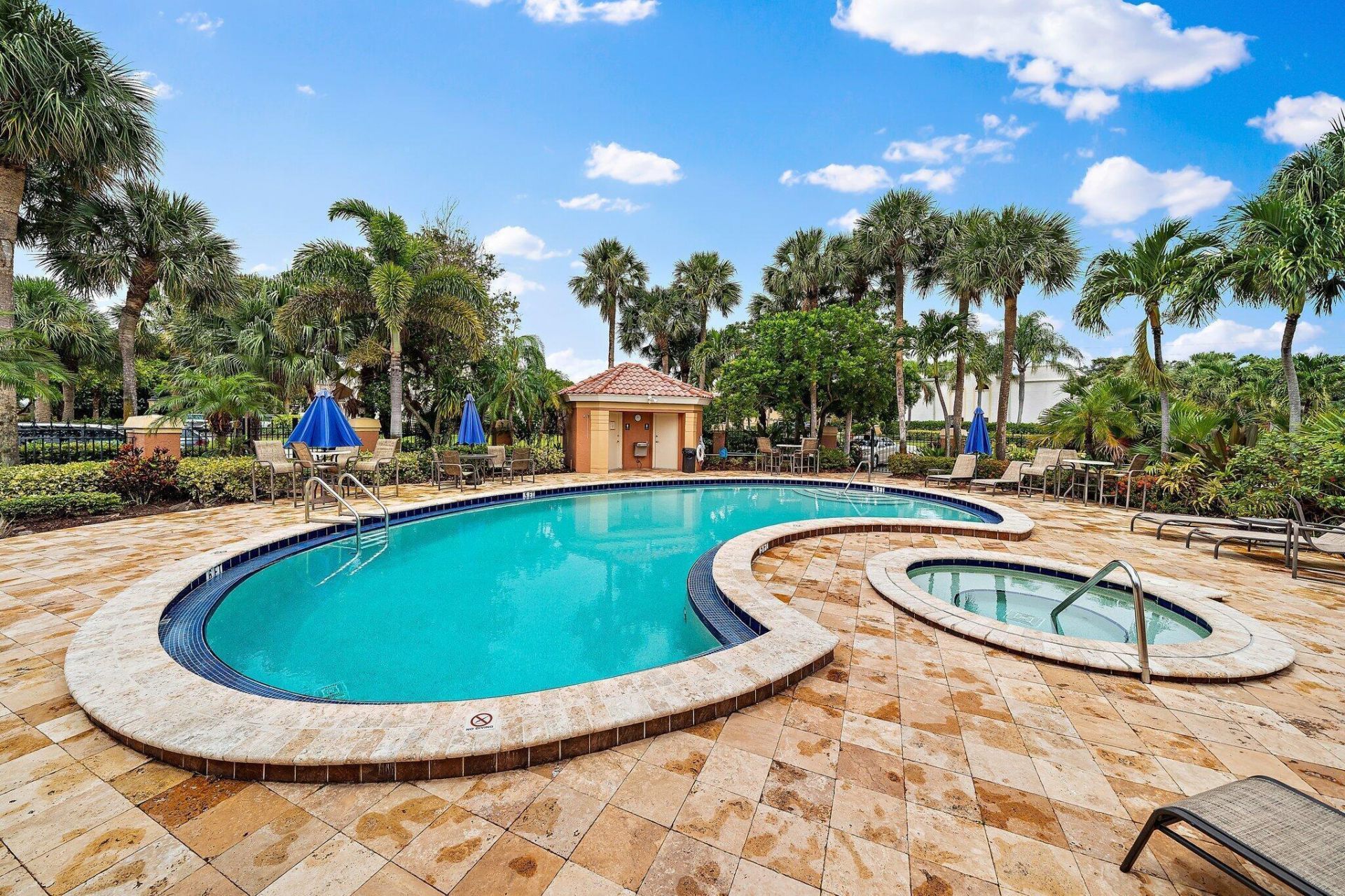 700 Uno Lago Drive, Unit 404, Juno Beach, FL 33408 Photo