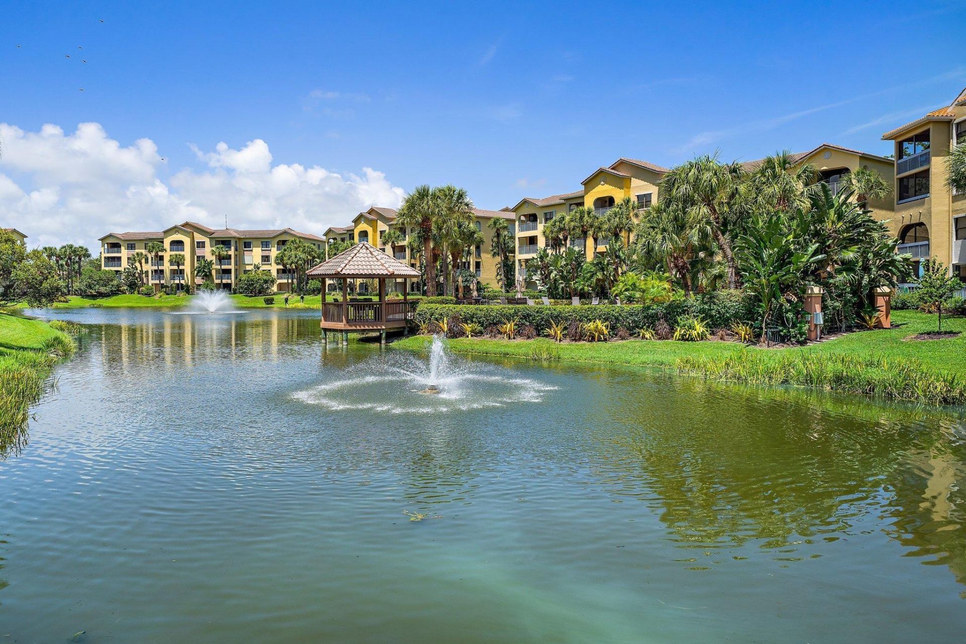 700 Uno Lago Drive, Unit 404, Juno Beach, FL 33408 Photo