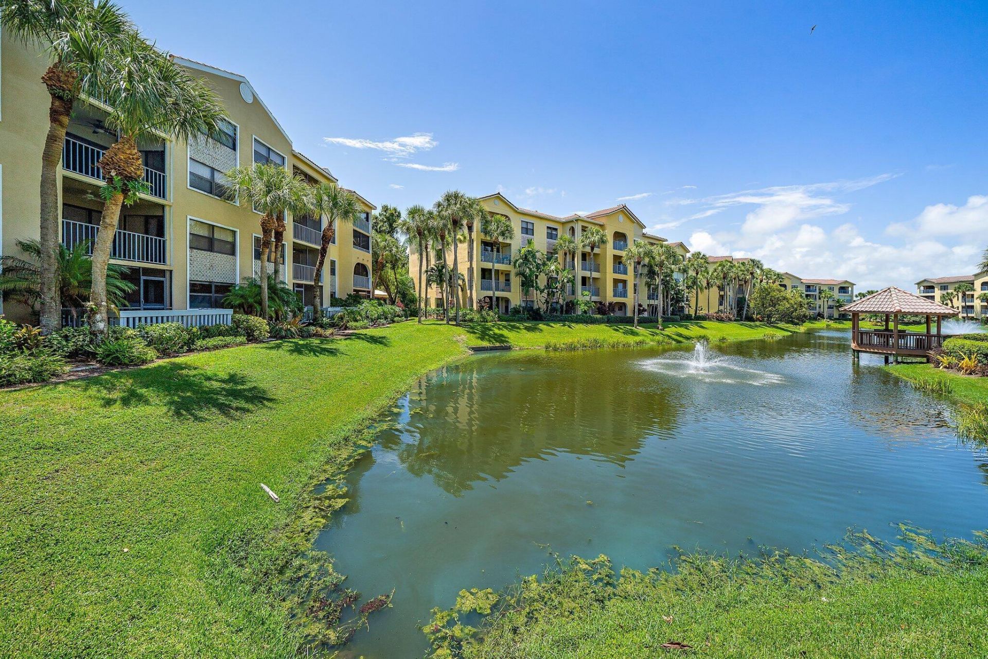 700 Uno Lago Drive, Unit 404, Juno Beach, FL 33408 Photo