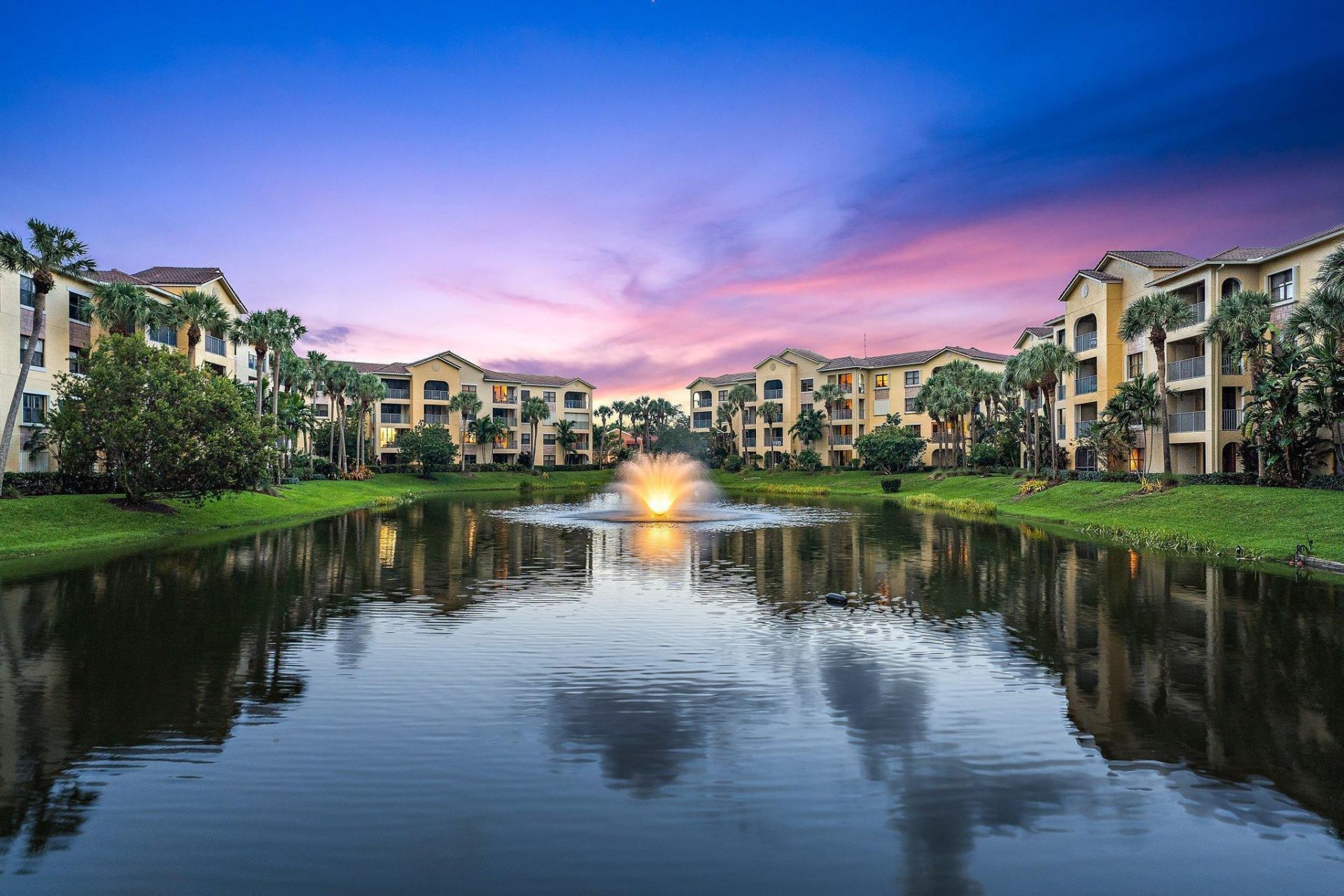 700 Uno Lago Drive, Unit 404, Juno Beach, FL 33408 Photo