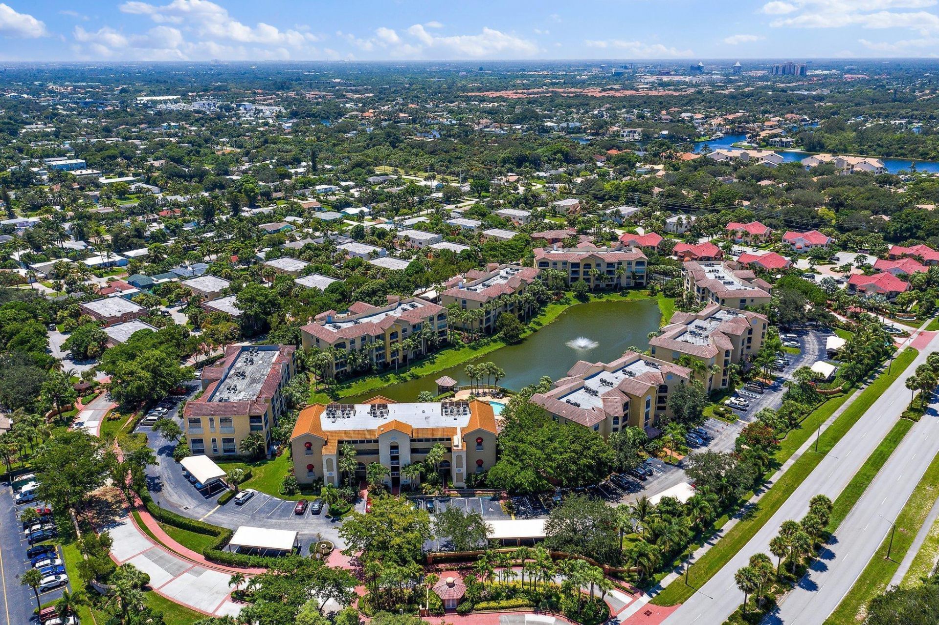 700 Uno Lago Drive, Unit 404, Juno Beach, FL 33408 Photo