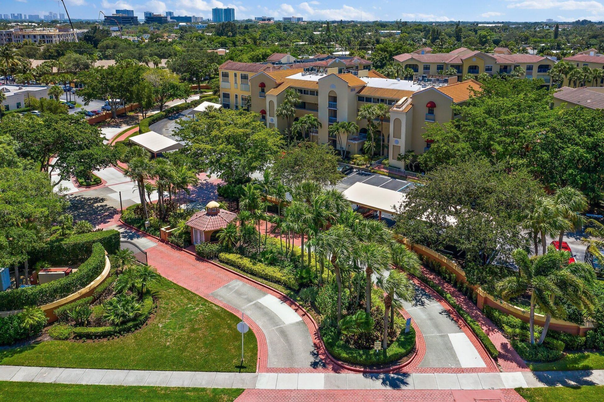 700 Uno Lago Drive, Unit 404, Juno Beach, FL 33408 Photo