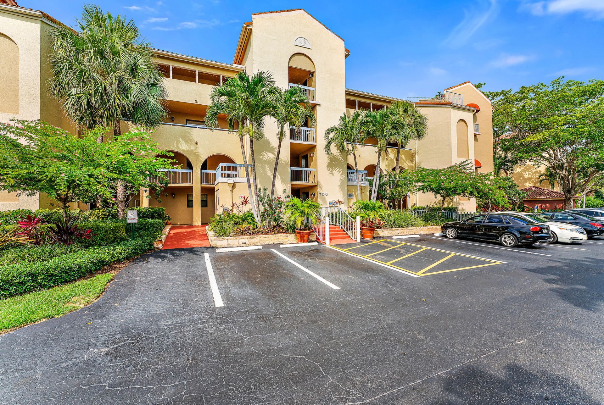 700 Uno Lago Drive, Unit 404, Juno Beach, FL 33408 Photo