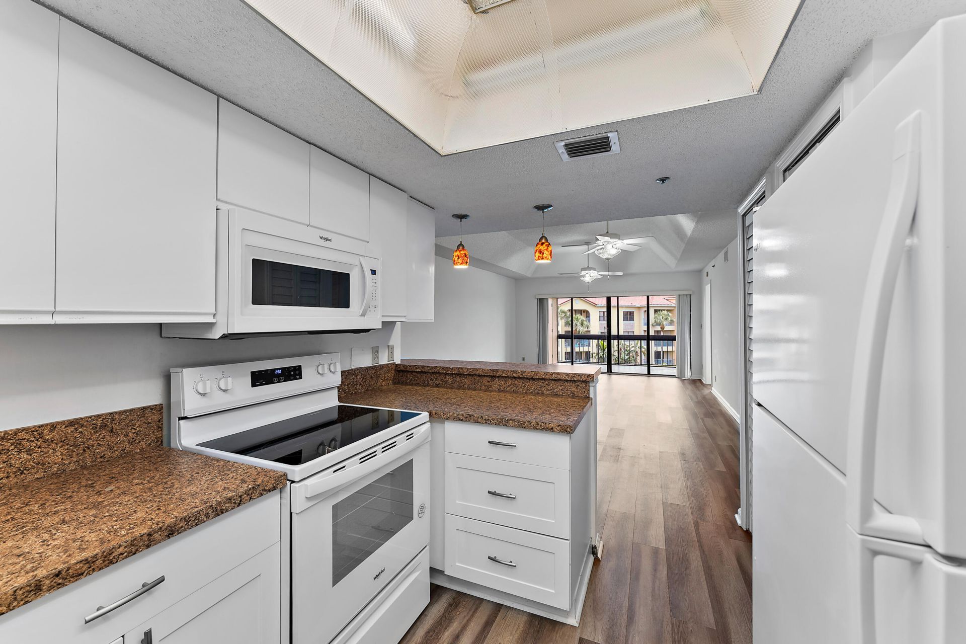 700 Uno Lago Drive, Unit 404, Juno Beach, FL 33408 Photo