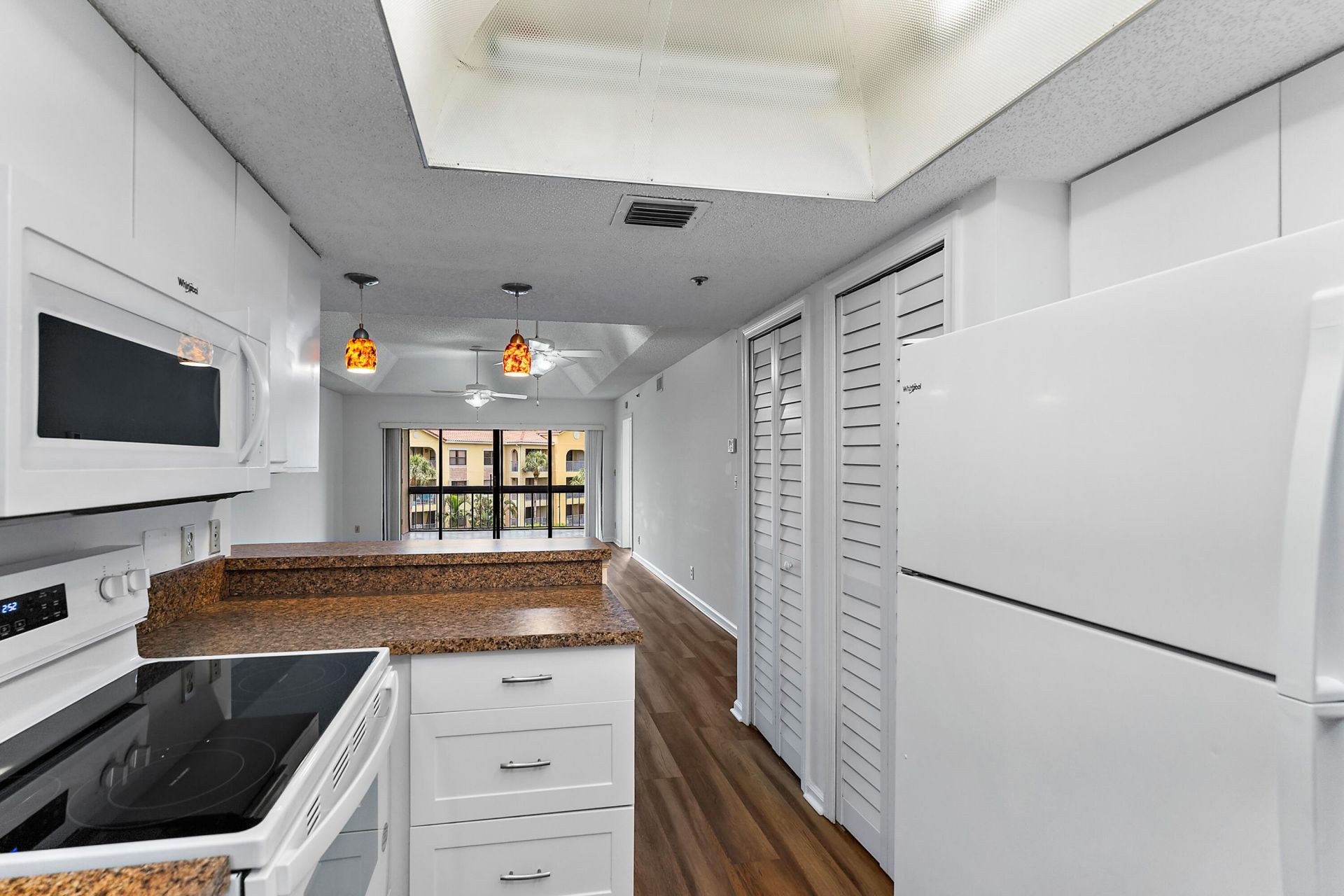 700 Uno Lago Drive, Unit 404, Juno Beach, FL 33408 Photo