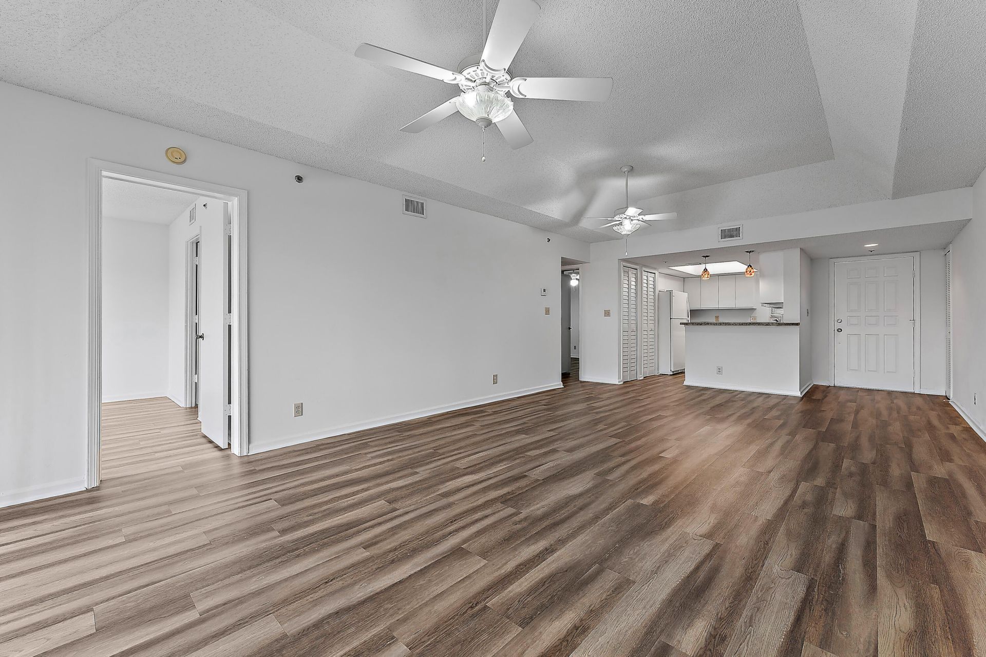 700 Uno Lago Drive, Unit 404, Juno Beach, FL 33408 Photo