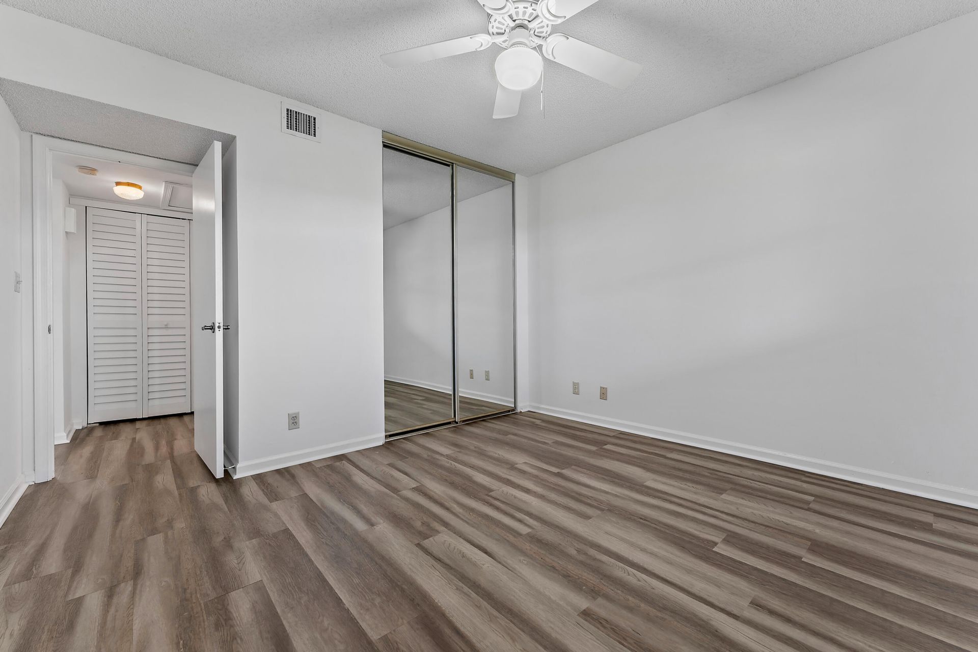 700 Uno Lago Drive, Unit 404, Juno Beach, FL 33408 Photo