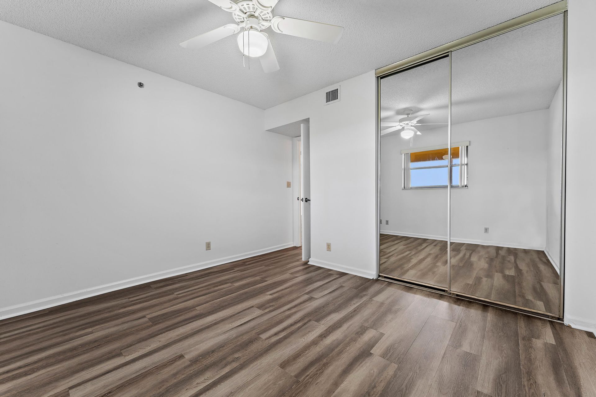 700 Uno Lago Drive, Unit 404, Juno Beach, FL 33408 Photo