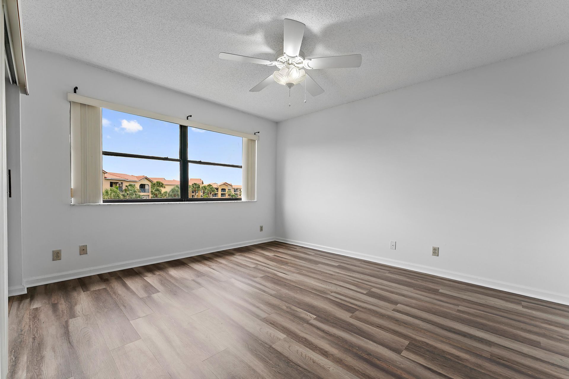 700 Uno Lago Drive, Unit 404, Juno Beach, FL 33408 Photo