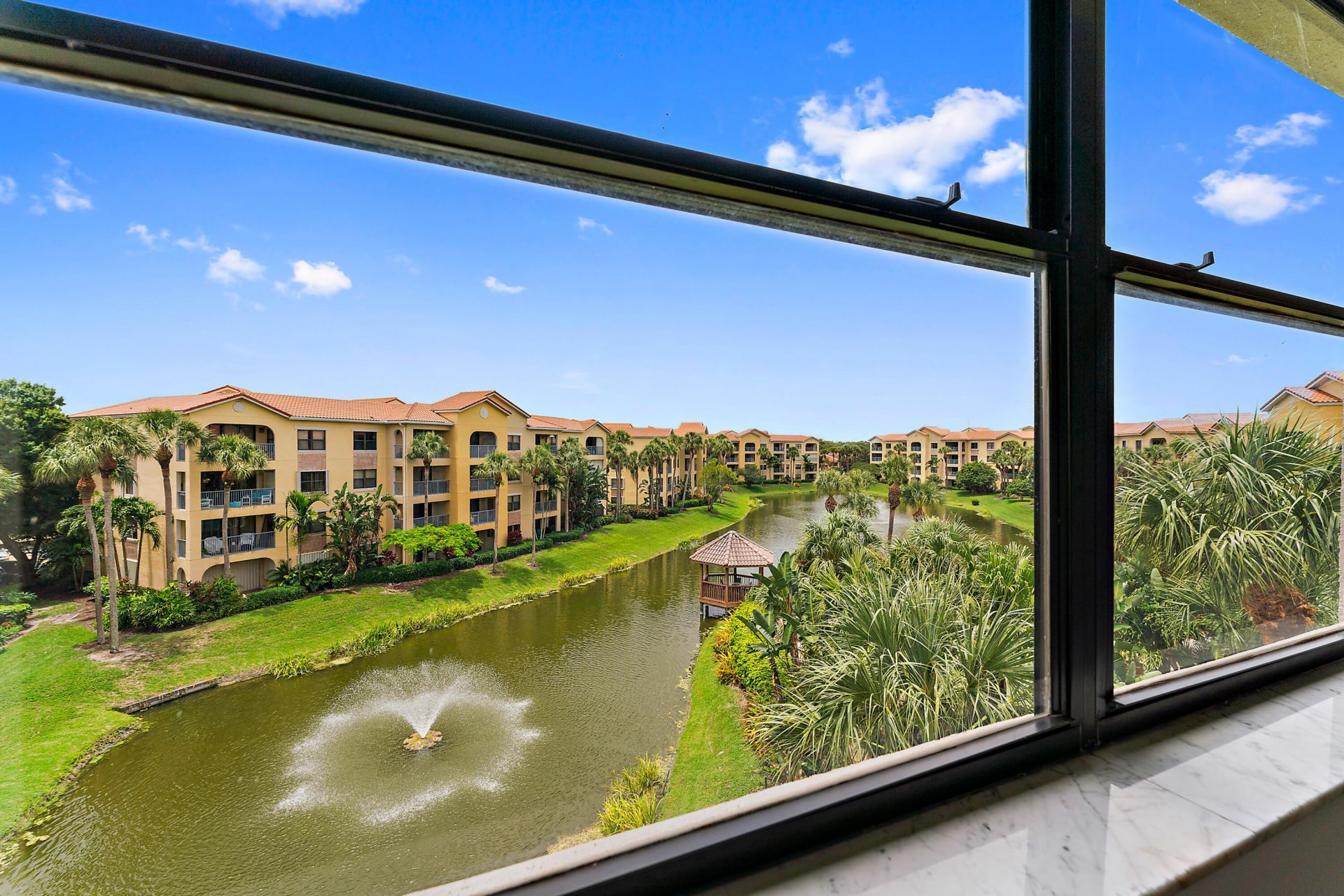 700 Uno Lago Drive, Unit 404, Juno Beach, FL 33408 Photo