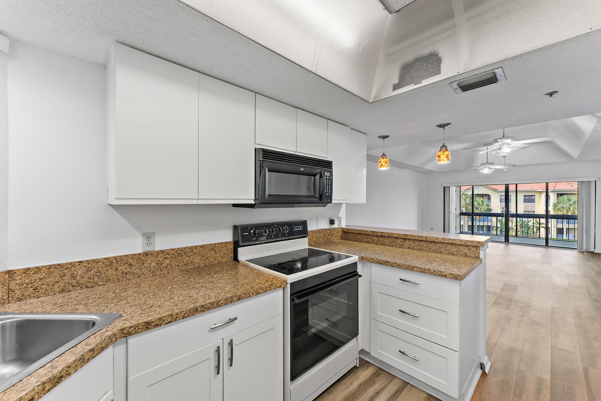700 Uno Lago Drive, Unit 404, Juno Beach, FL 33408 Photo