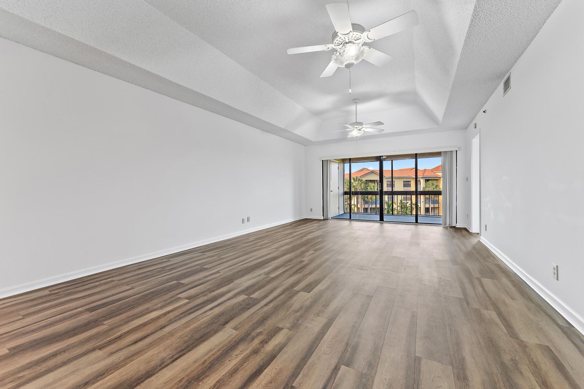 700 Uno Lago Drive, Unit 404, Juno Beach, FL 33408 Photo
