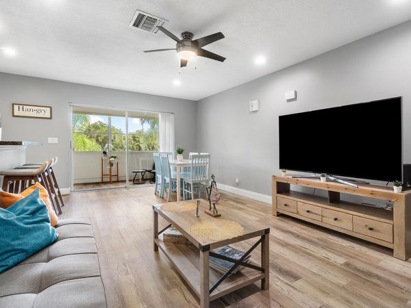 126 Sparrow Drive, Unit 11B, Royal Palm Beach, FL 33411