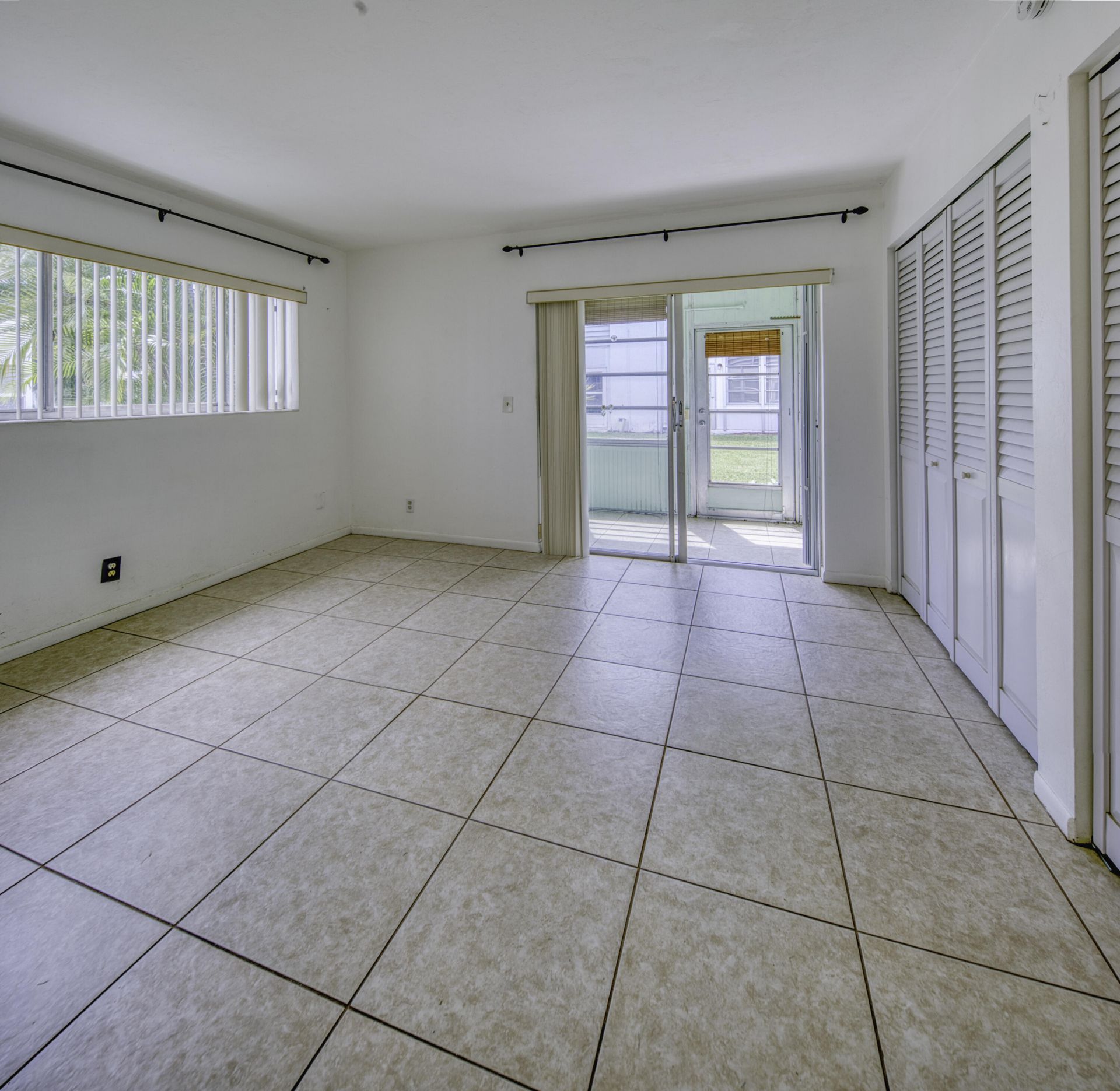 3240 Lake Osborne Drive, Unit 109, Lake Worth Beach, FL 33461 Photo