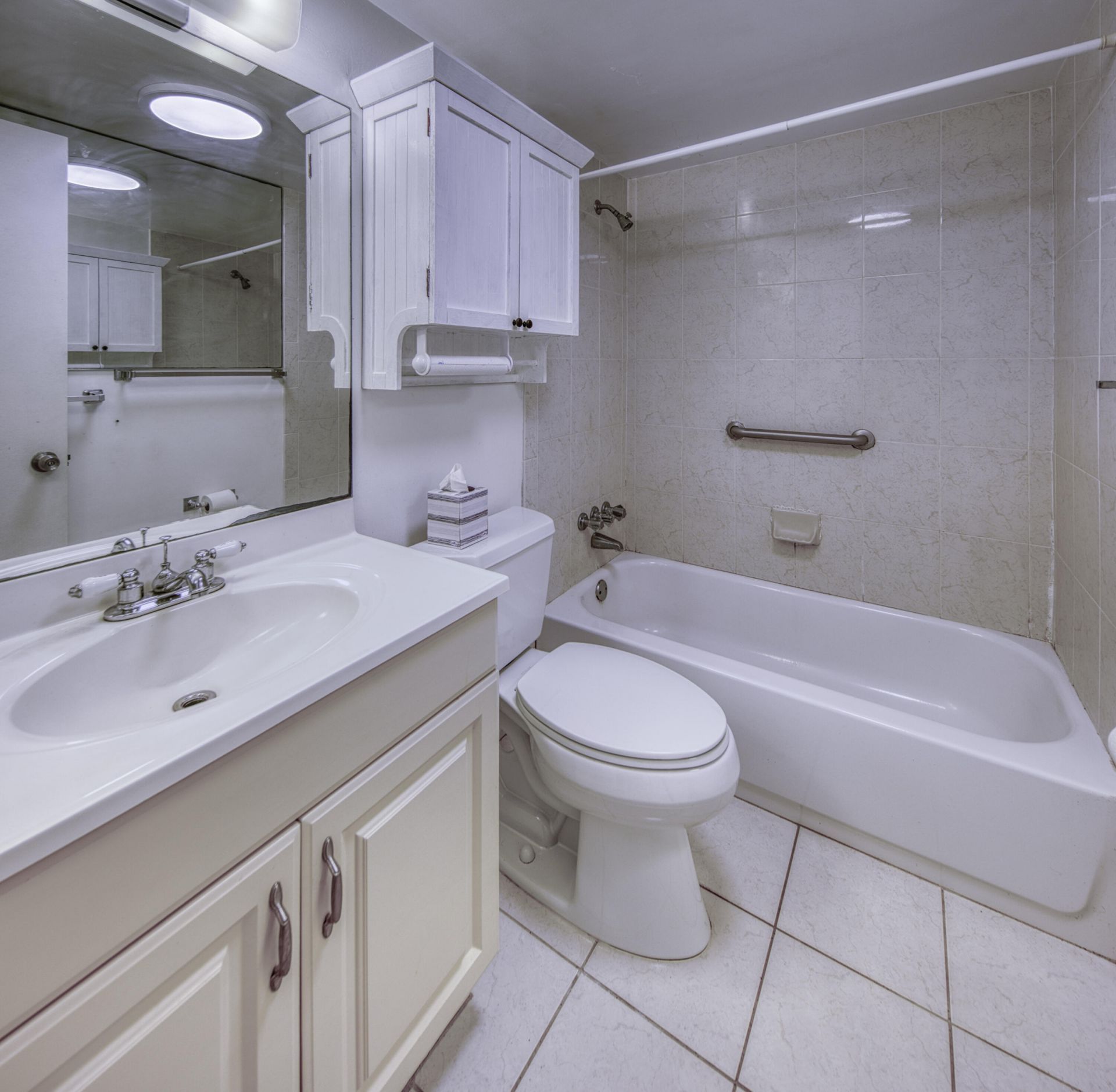 3240 Lake Osborne Drive, Unit 109, Lake Worth Beach, FL 33461 Photo