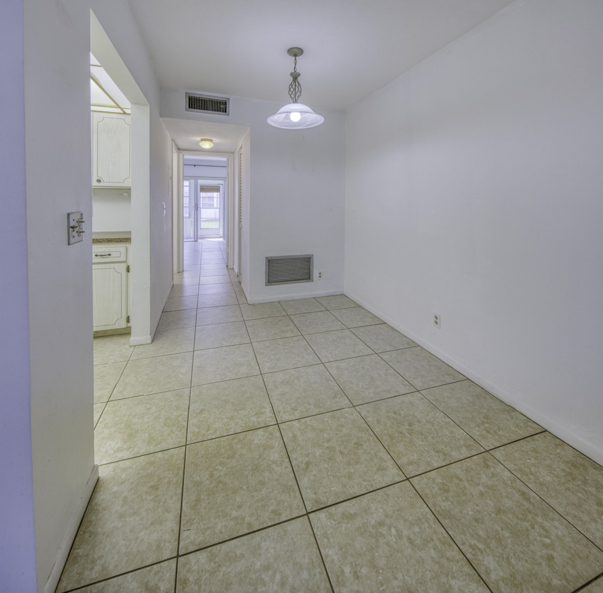 3240 Lake Osborne Drive, Unit 109, Lake Worth Beach, FL 33461 Photo
