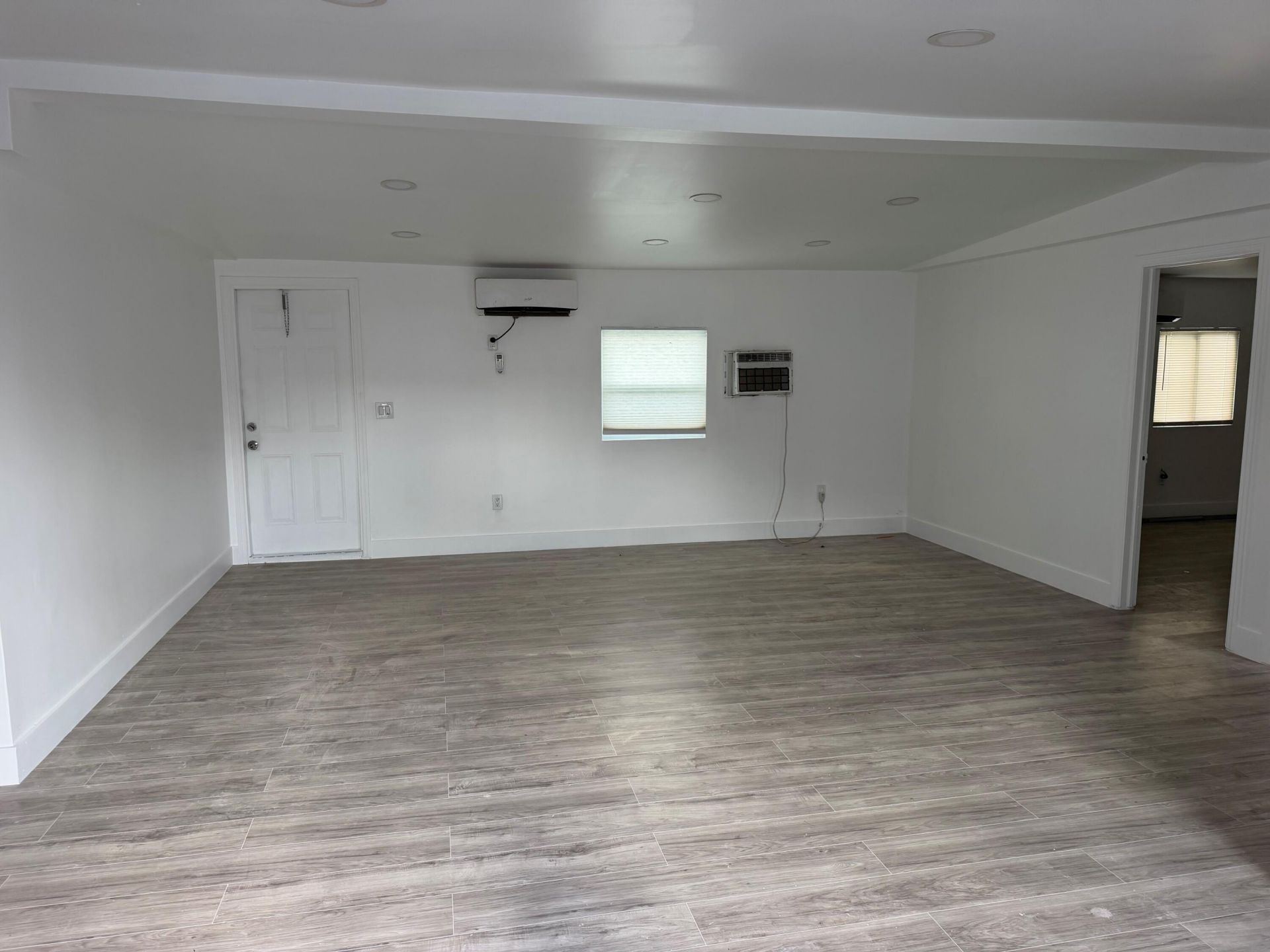650 NW 214th Avenue, Pembroke Pines, FL 33029 Photo