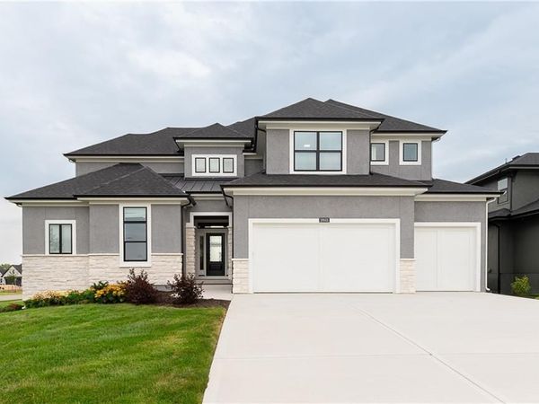 18601 Mohawk Lane, Overland Park, KS 66085
