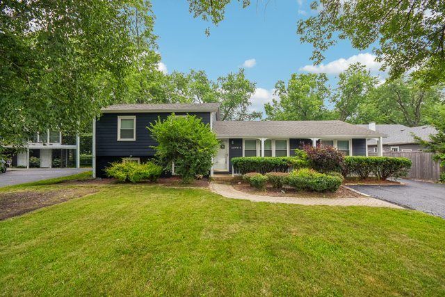 26w473 Parkway Drive, Winfield, IL 60190 Main Photo