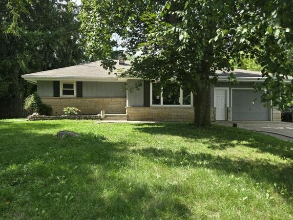 W227S1493 Anitol AVENUE, Waukesha, WI 53186