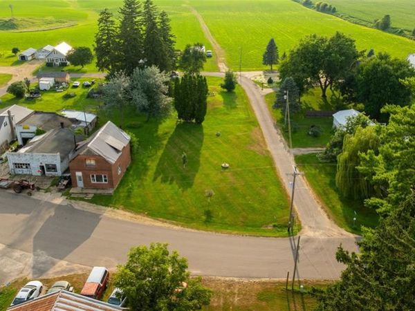 S957 County Road J, Mondovi, WI 54755