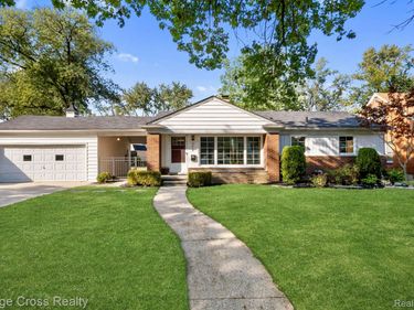 2614 Essex Street, Royal Oak, Mi 48073
