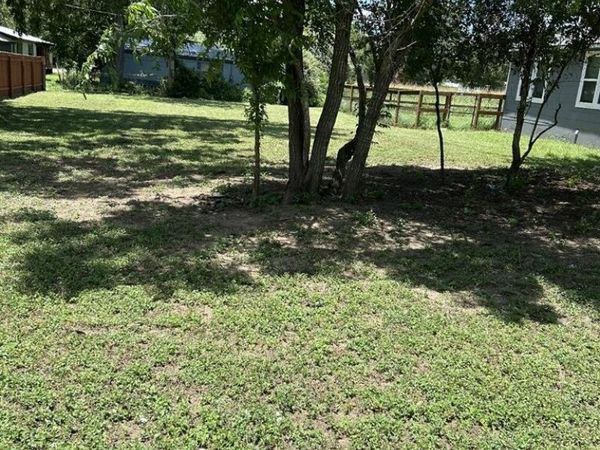 704 Hill ST, Smithville, TX 78957