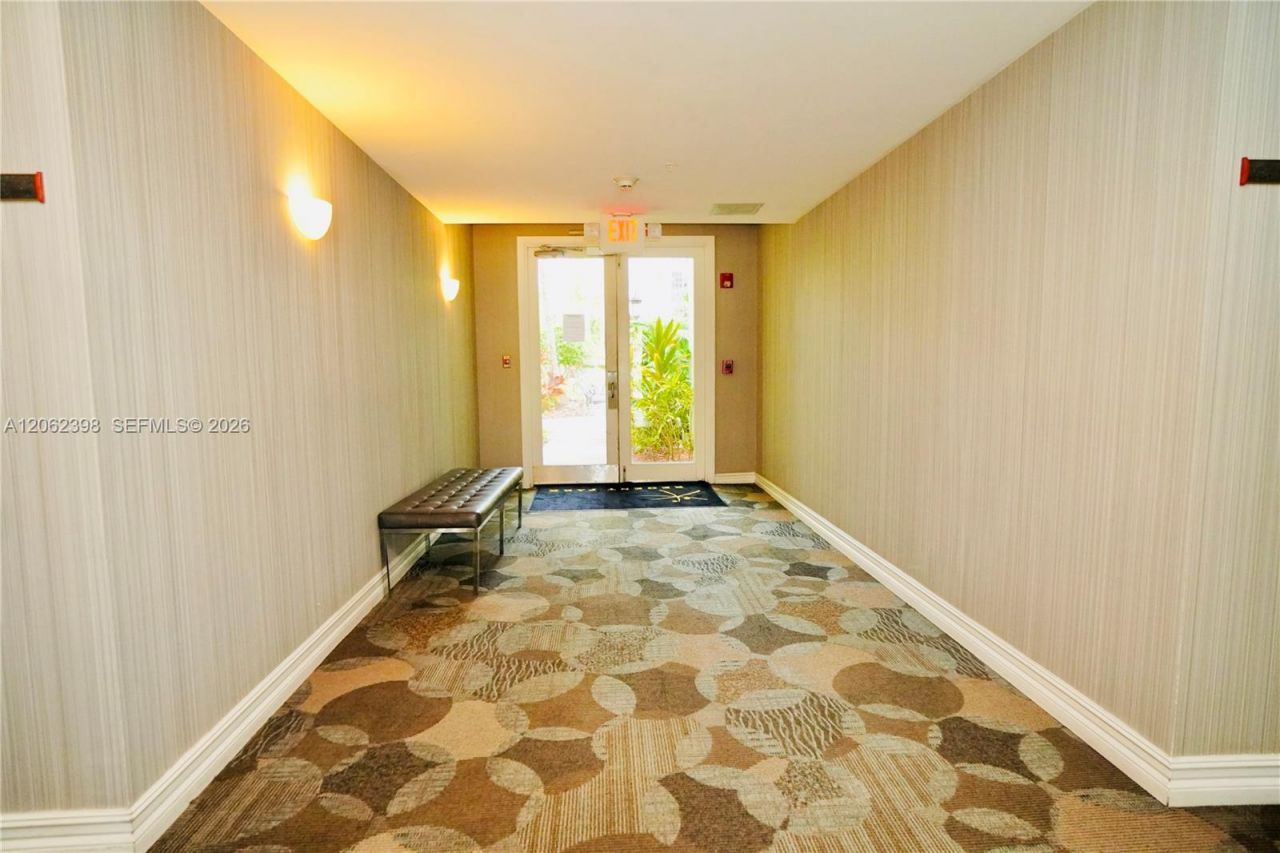 1900 Van Buren St, Unit 118B, Hollywood, FL 33020 Photo