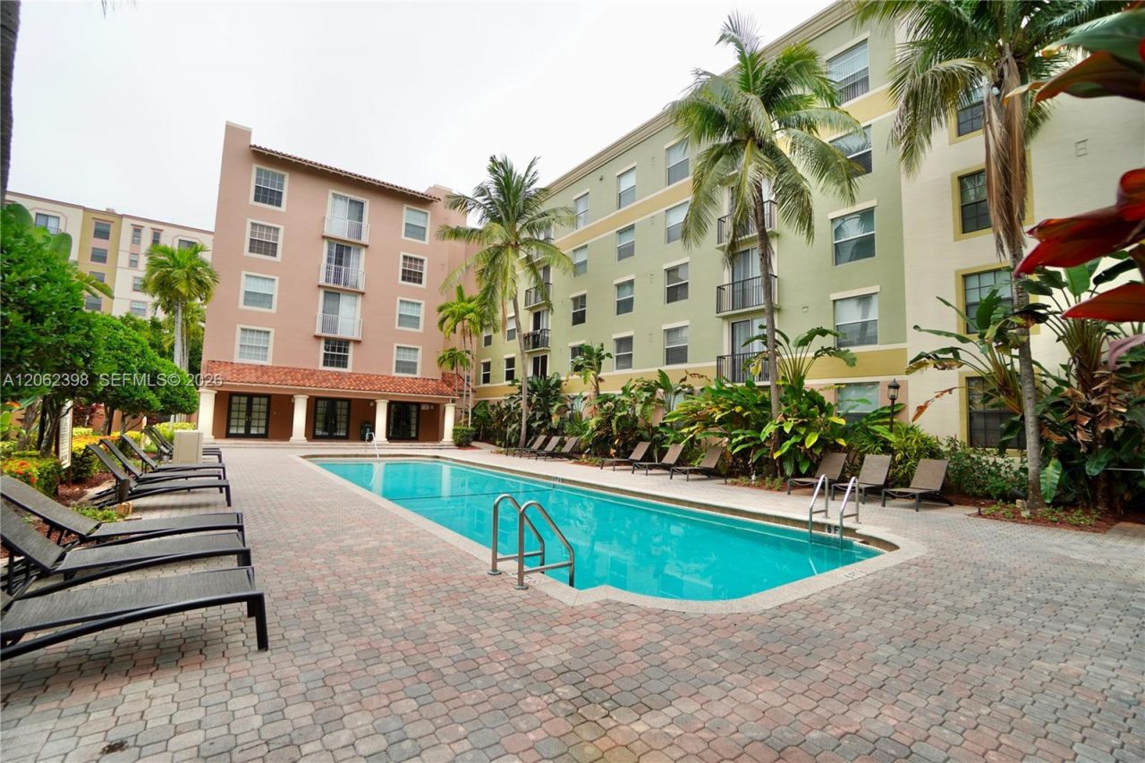 1900 Van Buren St, Unit 118B, Hollywood, FL 33020 Photo