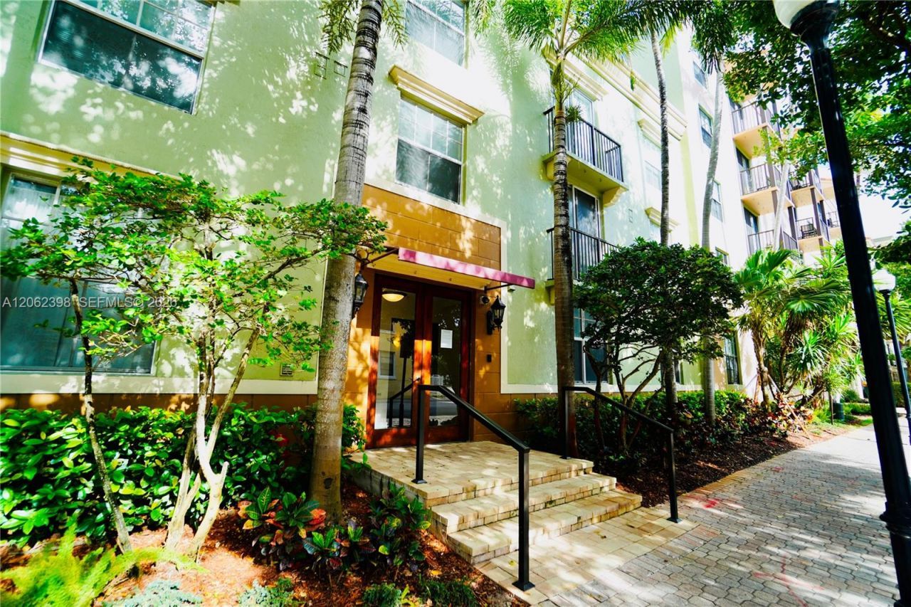 1900 Van Buren St, Unit 118B, Hollywood, FL 33020 Photo