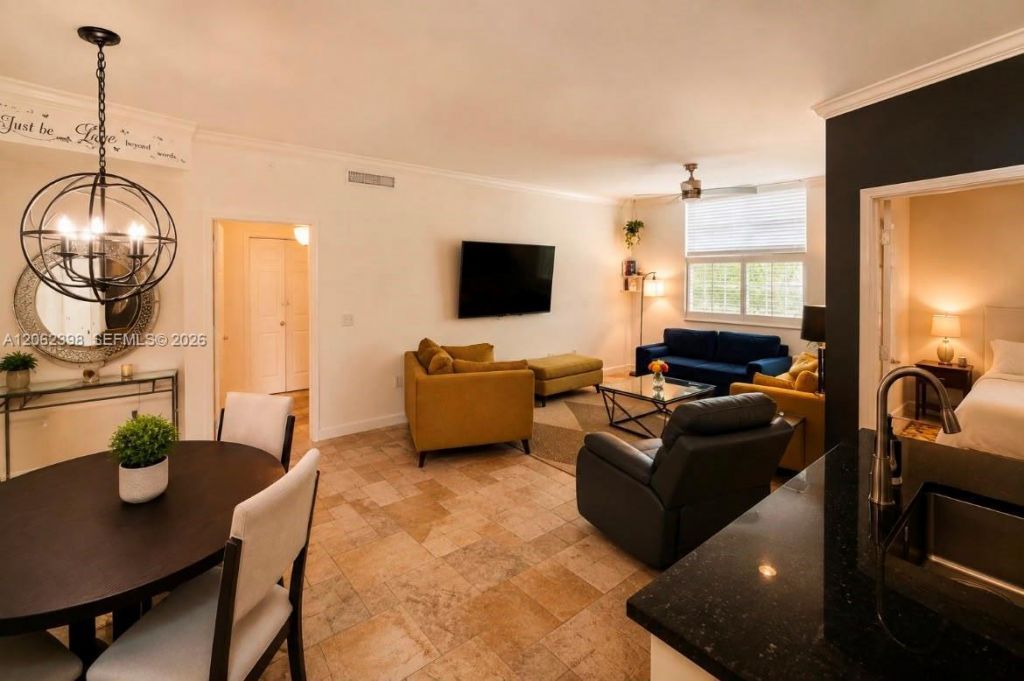 1900 Van Buren St, Unit 118B, Hollywood, FL 33020 Photo