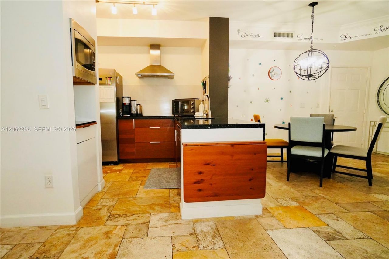 1900 Van Buren St, Unit 118B, Hollywood, FL 33020 Photo