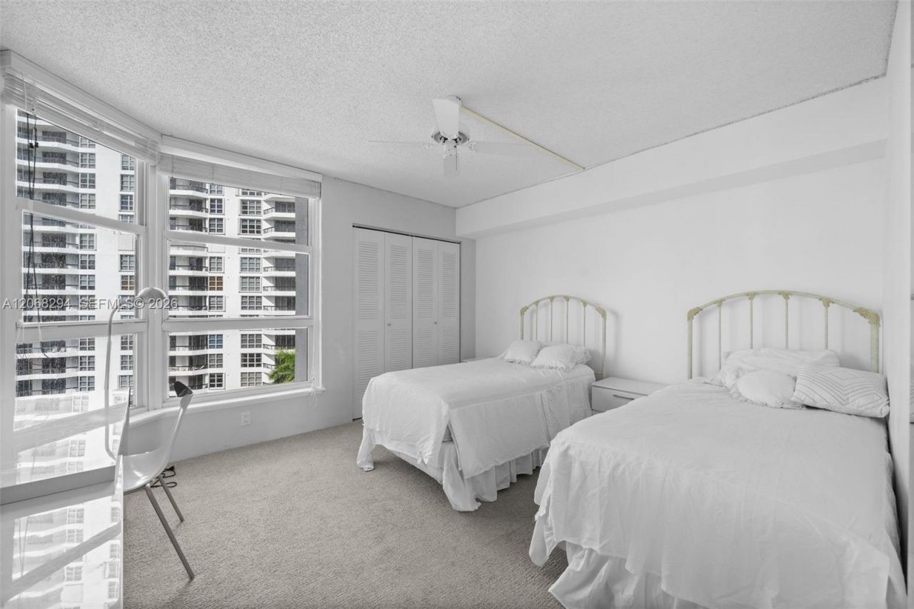 19101 NE 36th Ct , Unit 807, Aventura, FL 33180 Photo