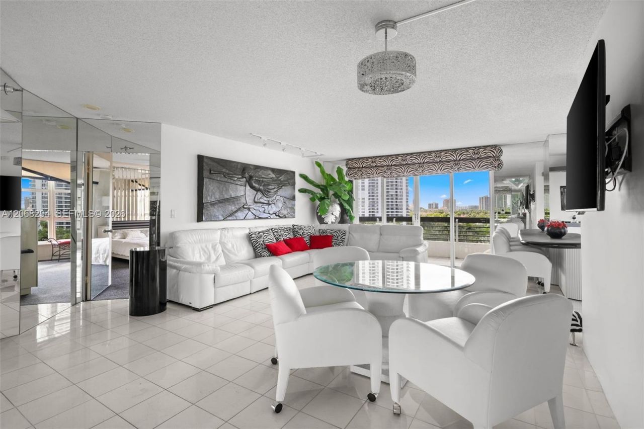 19101 NE 36th Ct , Unit 807, Aventura, FL 33180 Photo